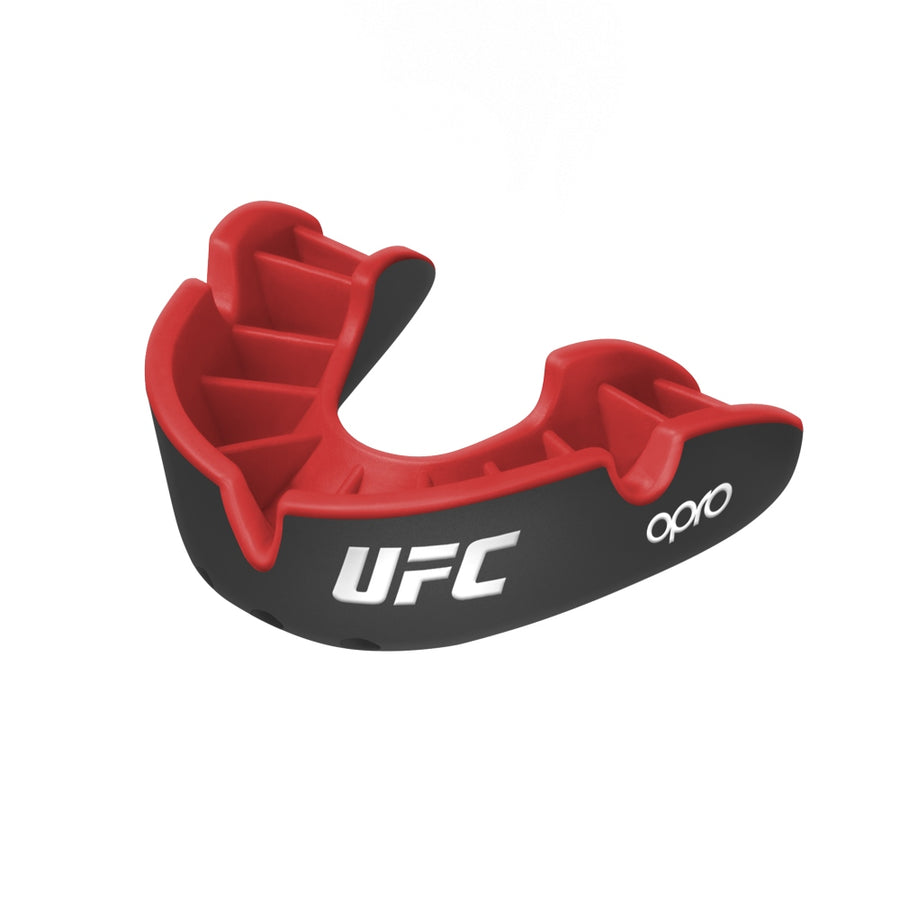 Opro Senior протектор за зъби Silver UFC, черно-червен
