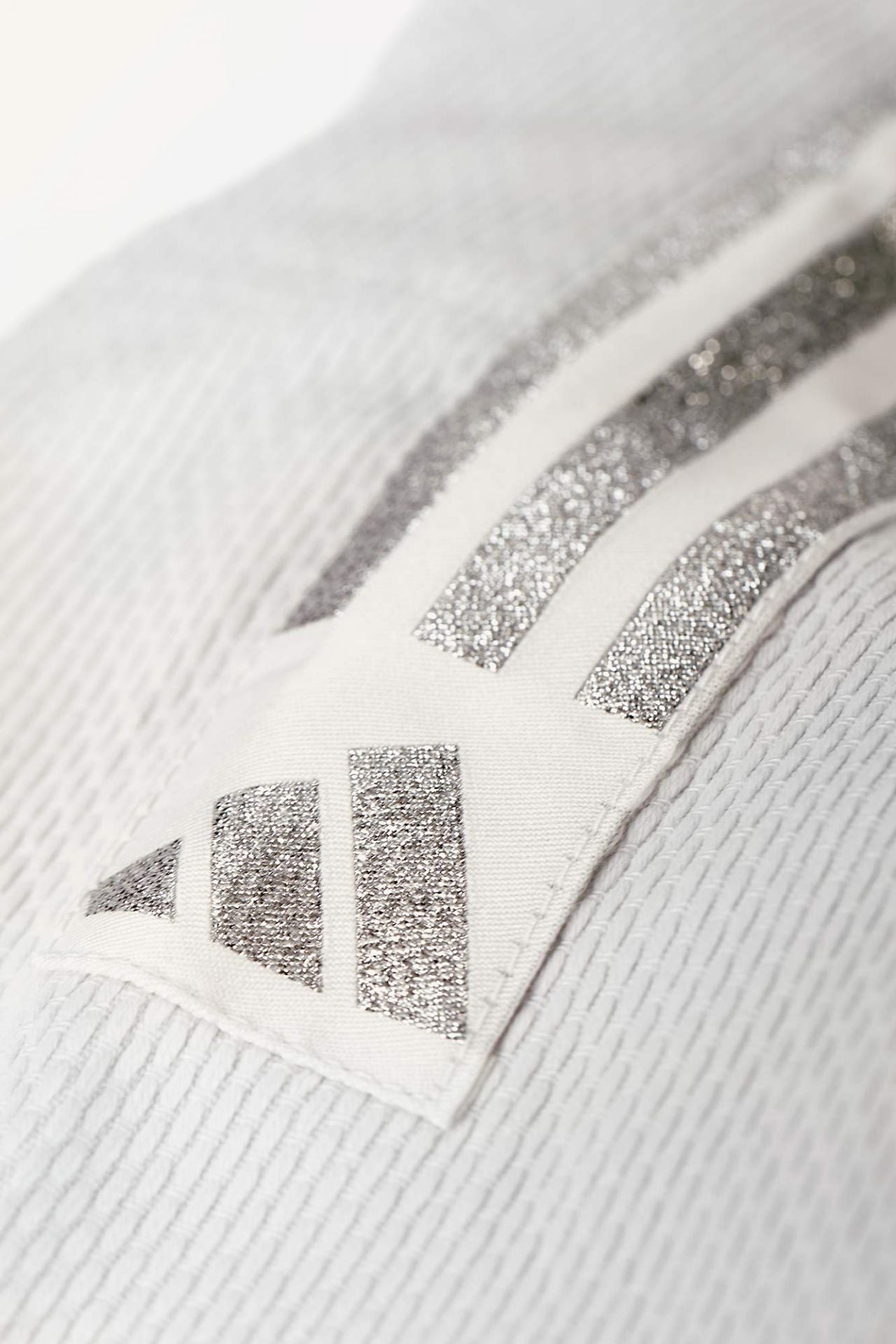 Adidas JU kimono Contest Silver 650g, бяло