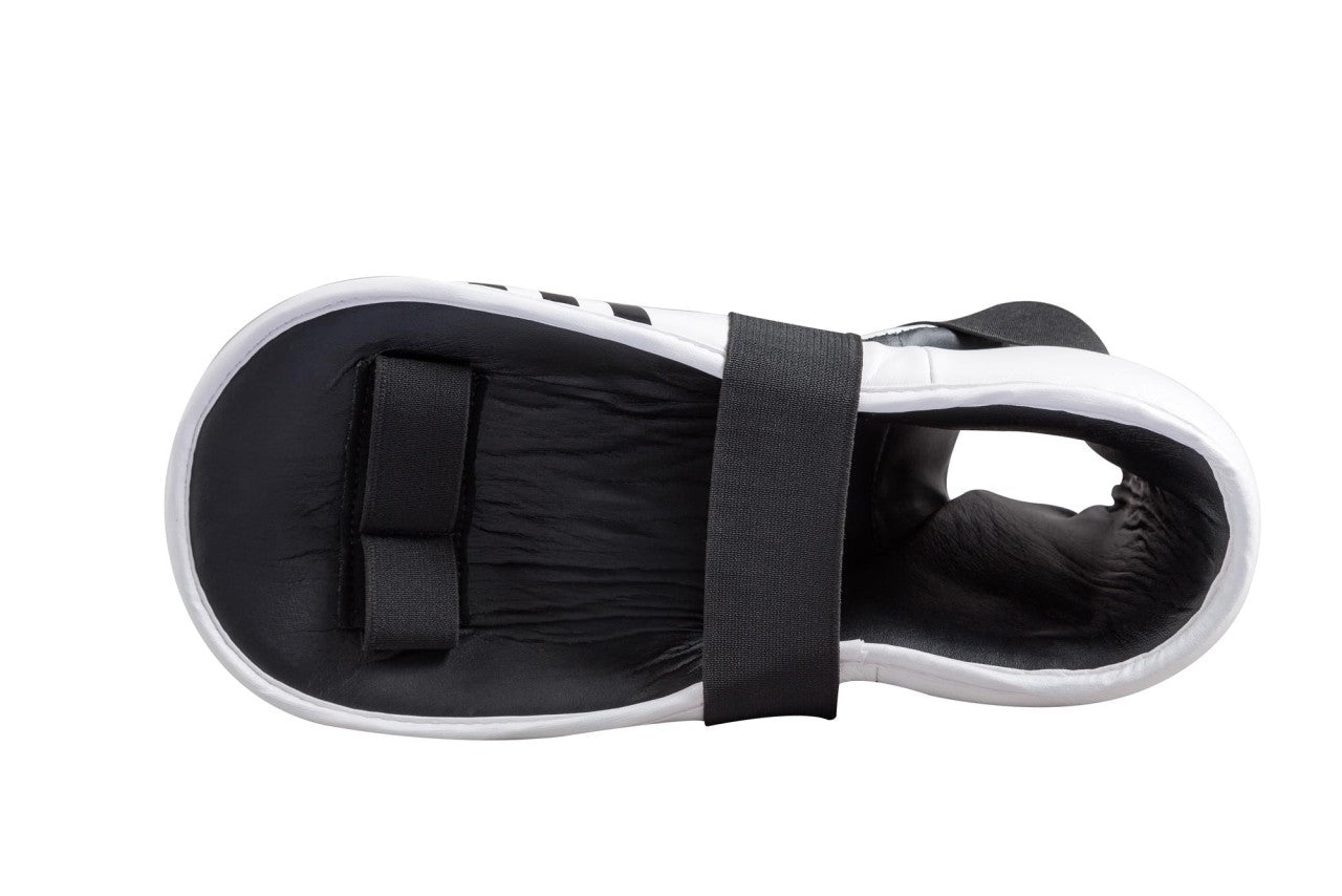 Adidas кикбокс обувки Super Safety Kicks, бели