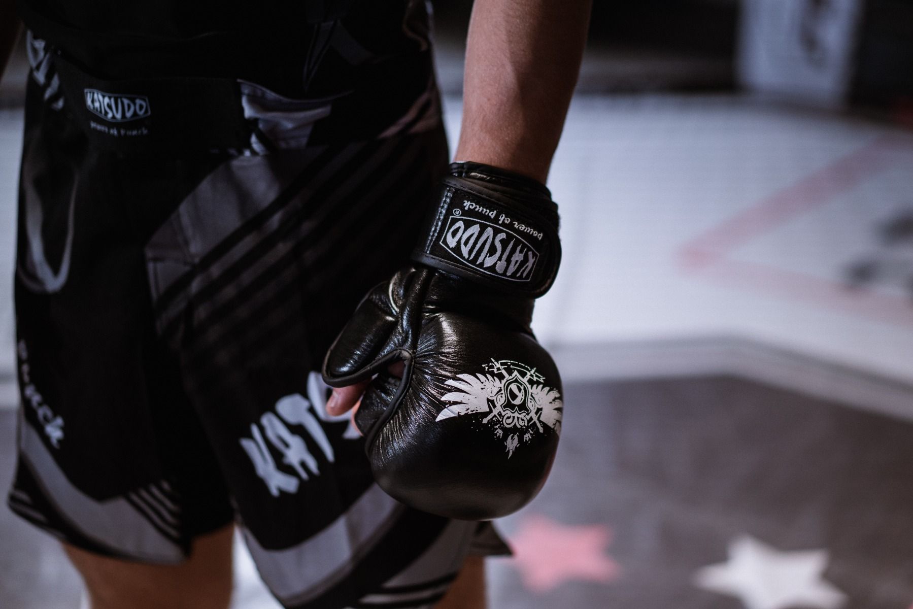 Katsudo MMA ръкавици тренингов уред , черни