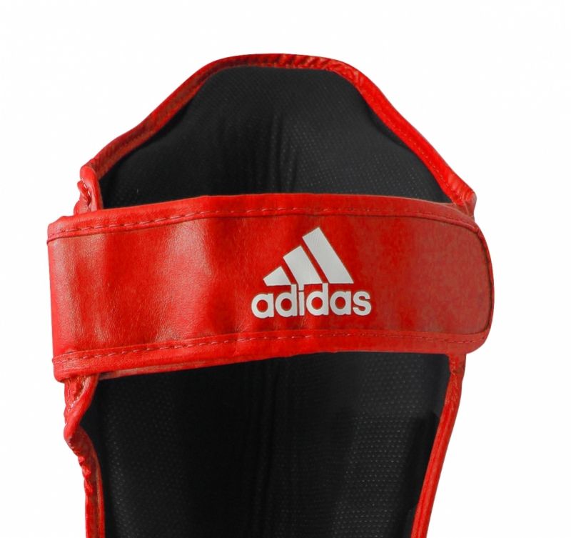 Adidas протектори за пищяли и глезени Wako , черни