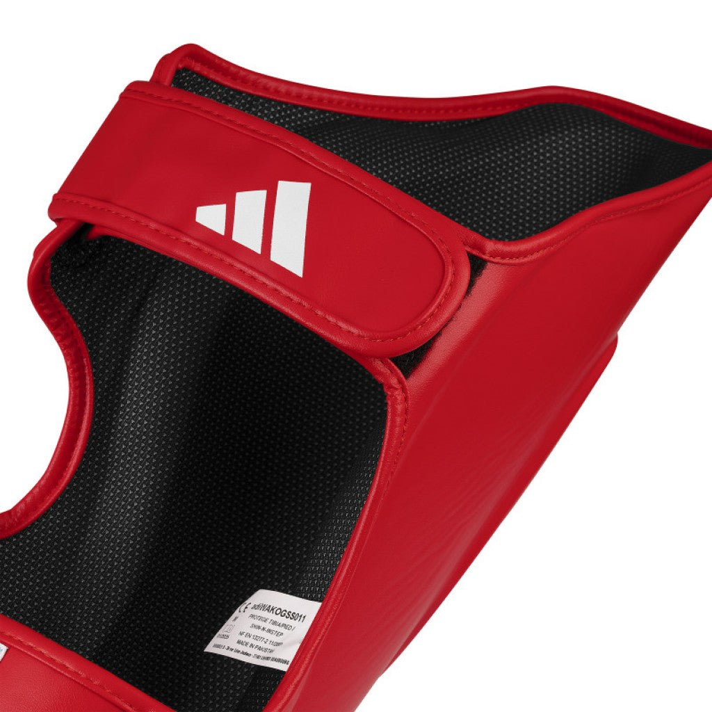 Adidas протектори за пищяли и глезени Wako , черни